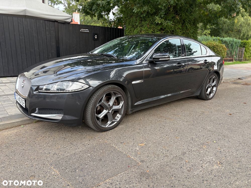 Jaguar XF 2.2 D Premium Luxury - 2