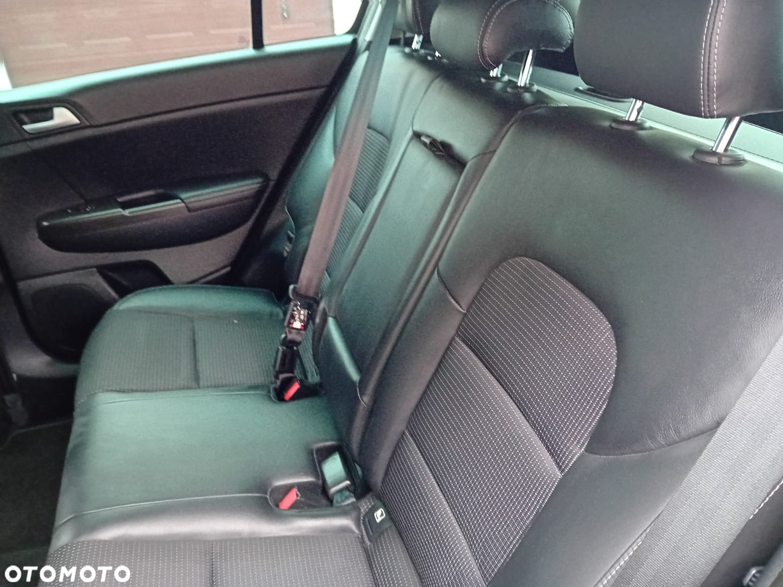 Kia Sportage 1.6 GDI 2WD Black Edition - 30