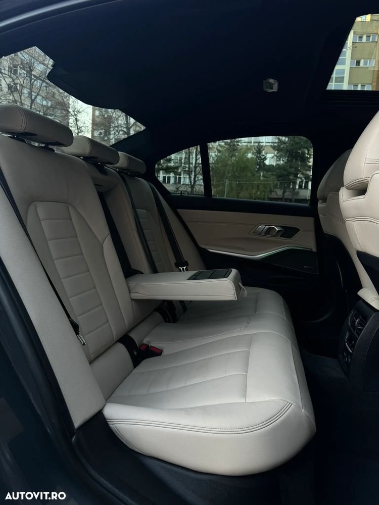 BMW Seria 3 330i AT M Sport - 14