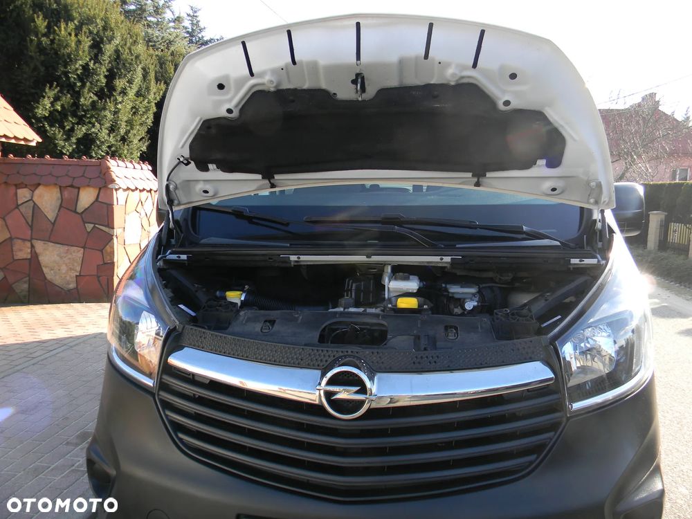 Opel Vivaro - 16
