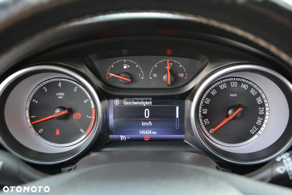Opel Astra 1.4 Turbo Dynamic - 24