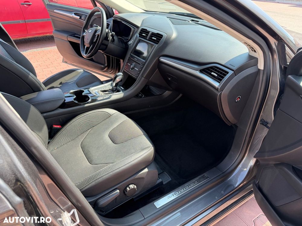 Ford Mondeo 2.0 TDCI PowerShift ST Line High - 10