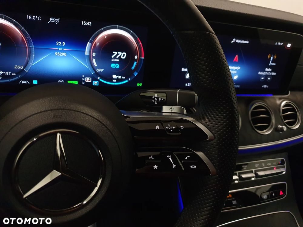 Mercedes-Benz Klasa E 300 de 4Matic 9G-TRONIC AMG Line - 12