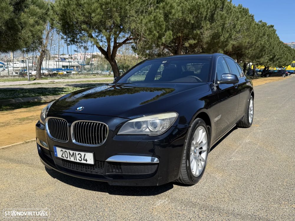 BMW 740 d Pack M - 1