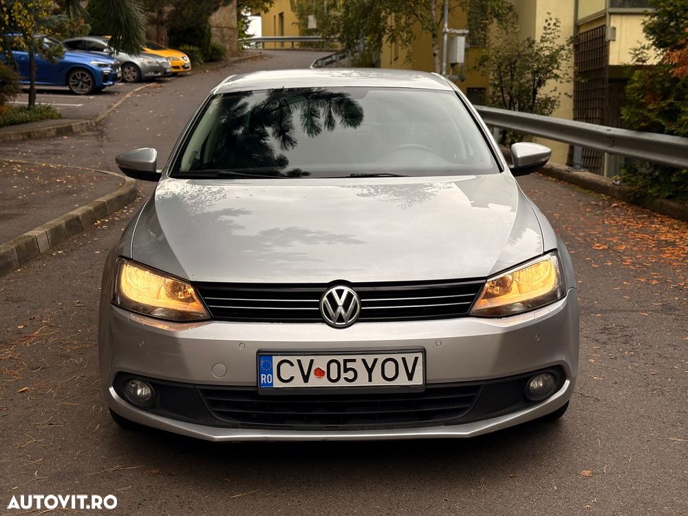 Volkswagen Jetta 1.6 TDI Blue Motion Technology Comfortline - 3