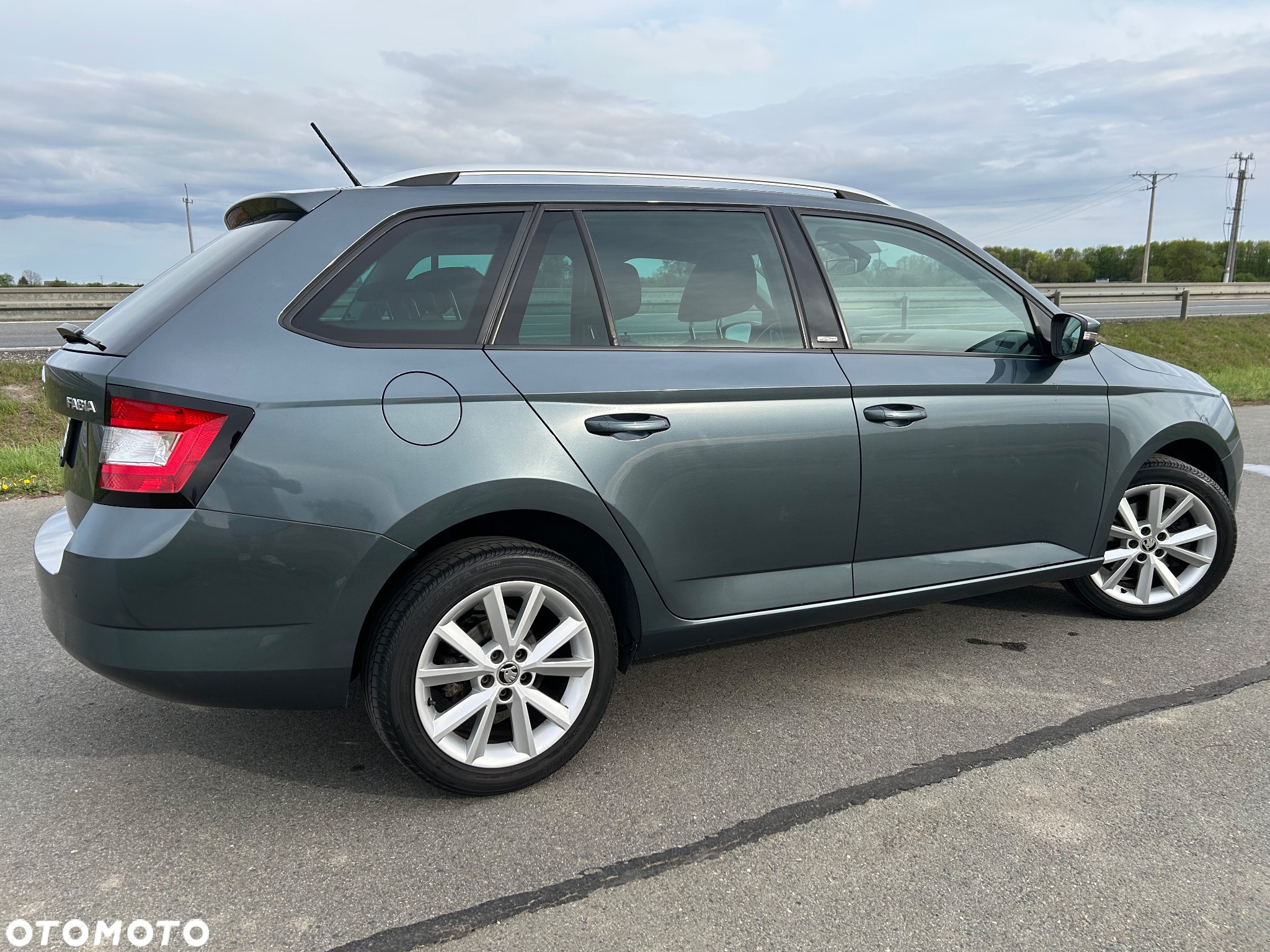 Skoda Fabia 1.2 TSI DSG Joy - 36