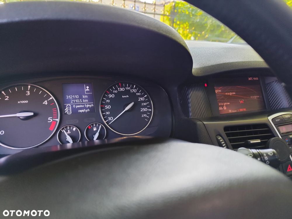 Renault Laguna 2.0 dCi Initiale - 12