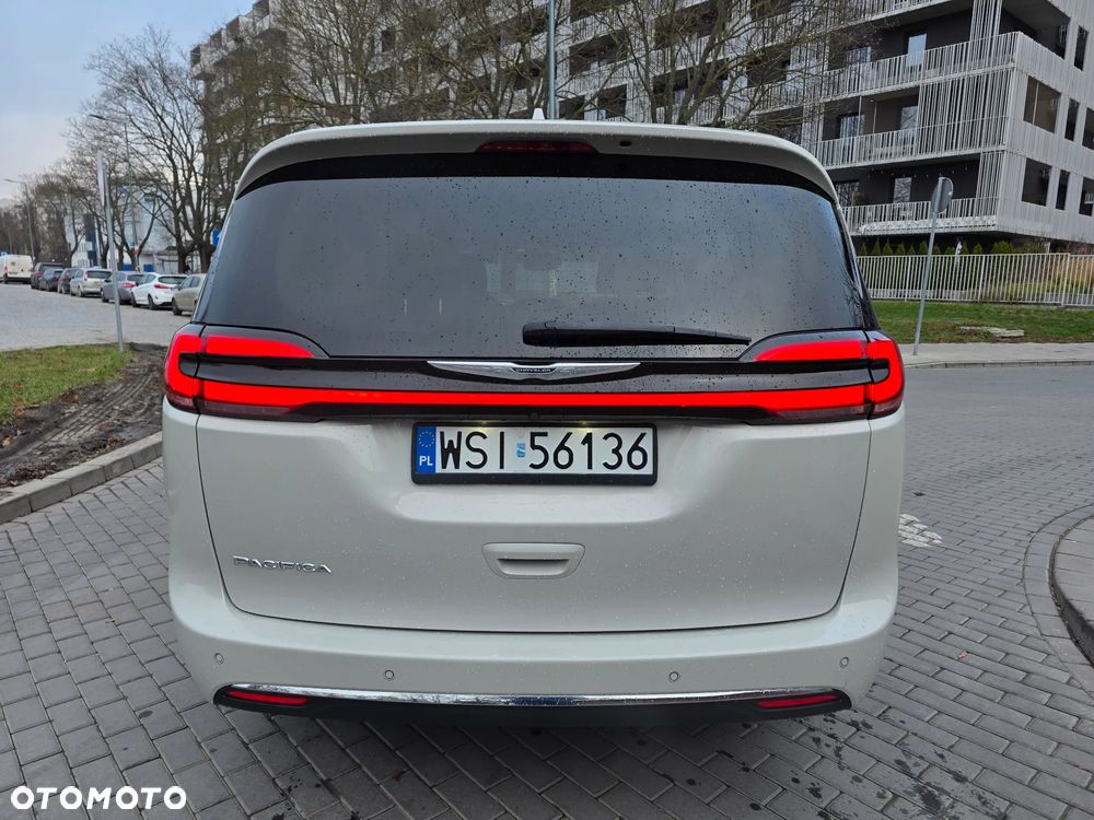 Chrysler Pacifica - 27