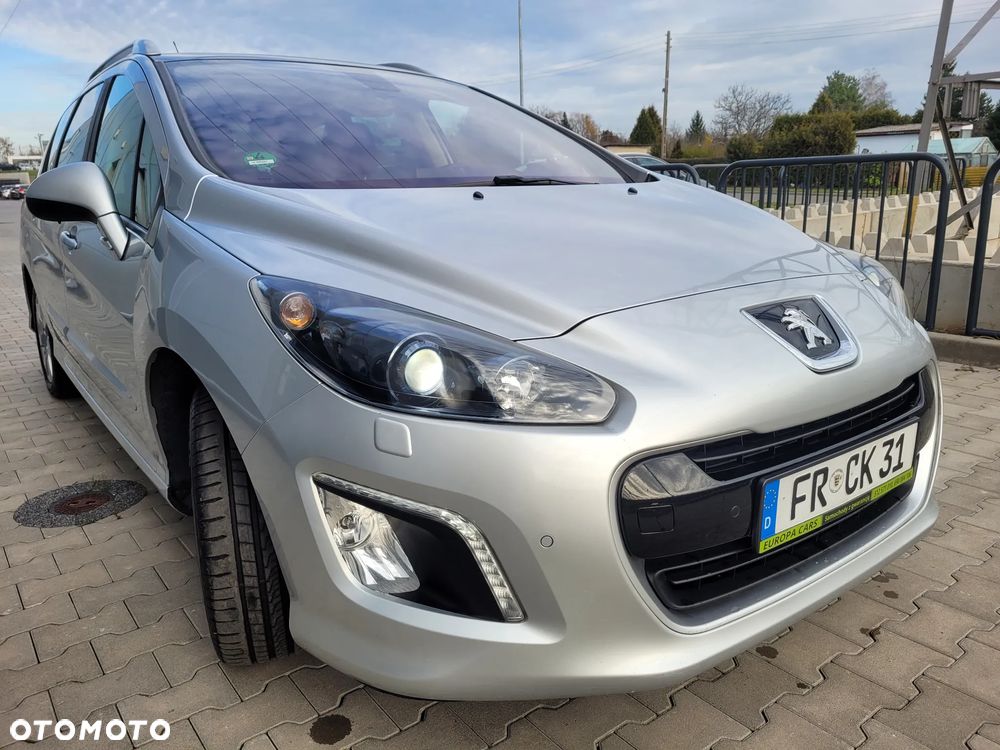 Peugeot 308 e-HDi FAP 115 Stop&Start Business Line Niveau 1 - 2
