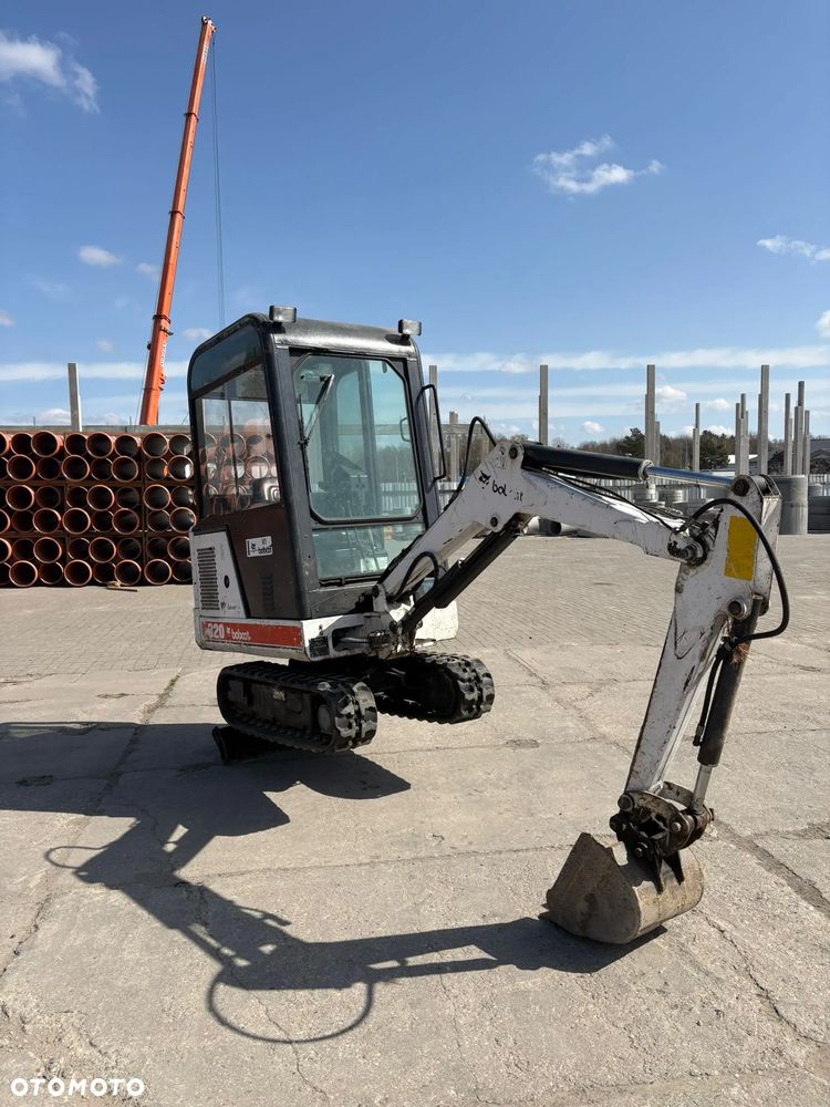 Bobcat 320 - 1