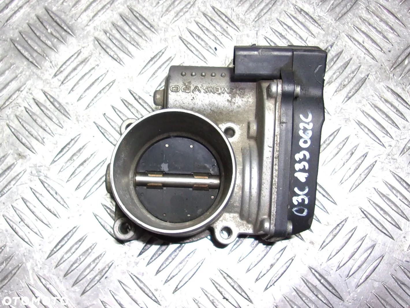 VW Passat B6 B7 przepustnica 1.4 TSI - 1