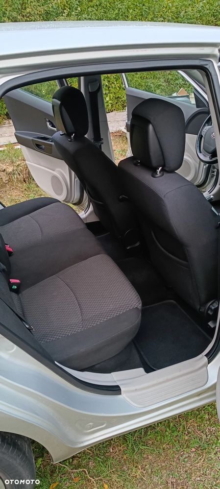 Kia Ceed - 13