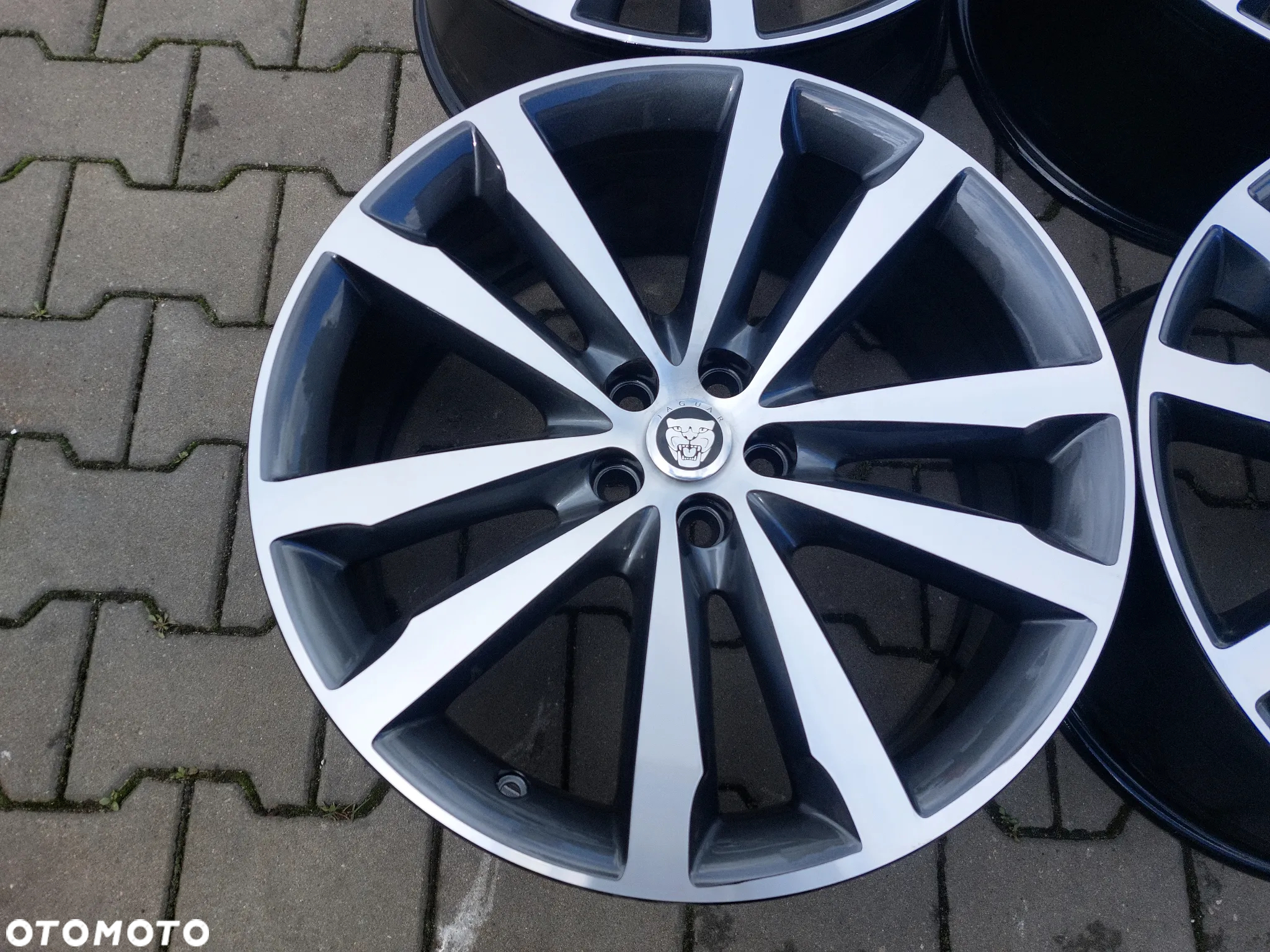 JAGUAR XF FELGI ALUMINIOWE R20 8.5J ET49 5X108 ORYGINAŁ ODŚWIEŻONE! - 2