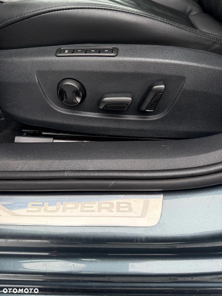 Skoda Superb 1.6 TDI Style DSG - 20