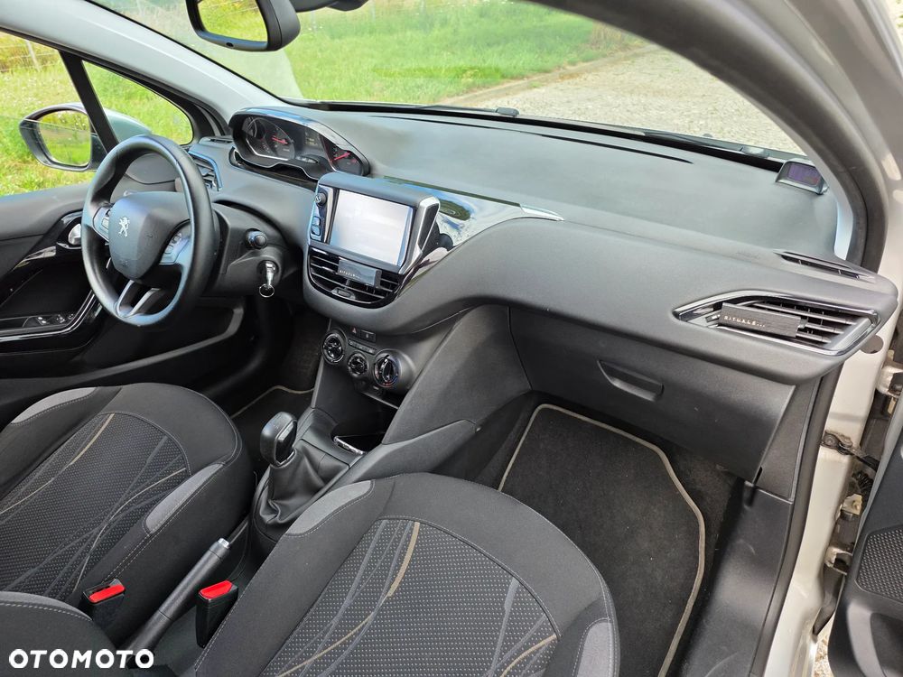 Peugeot 208 PureTech 82 Start & Stop Active - 11