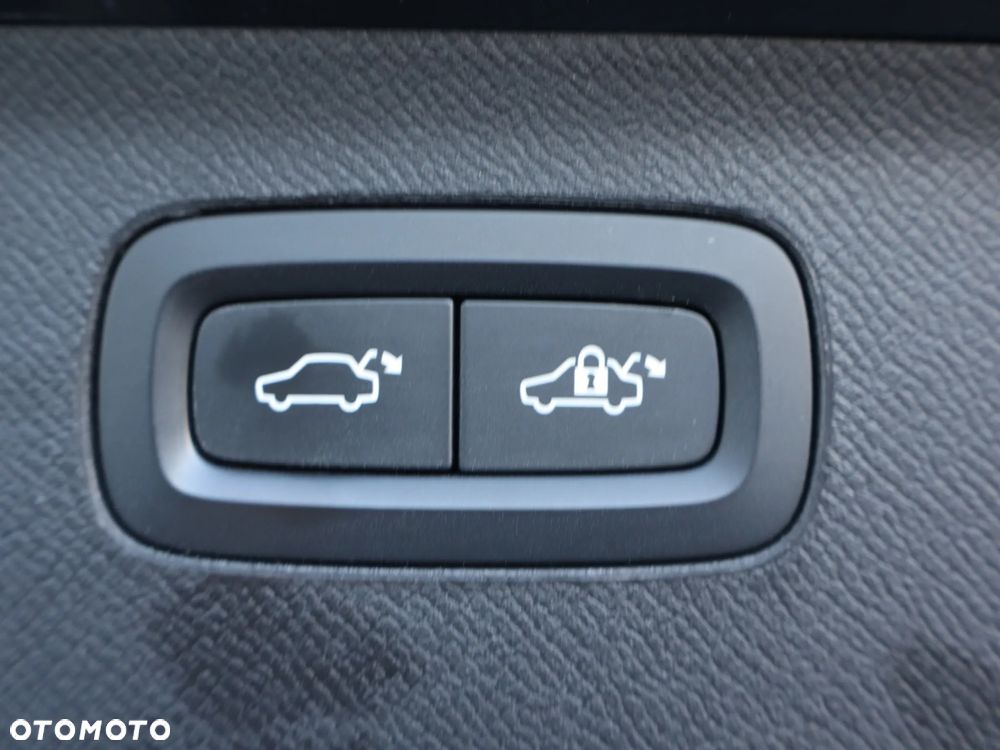 Volvo XC 90 B6 B AWD R-Design - 17