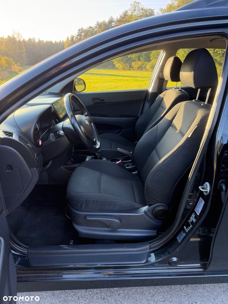 Hyundai i30 i30cw 1.6 CRDi FIFA WM Edition - 23