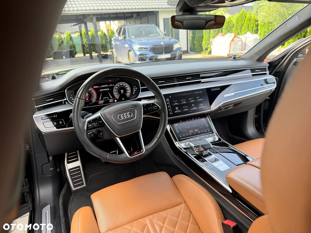 Audi A8 - 15