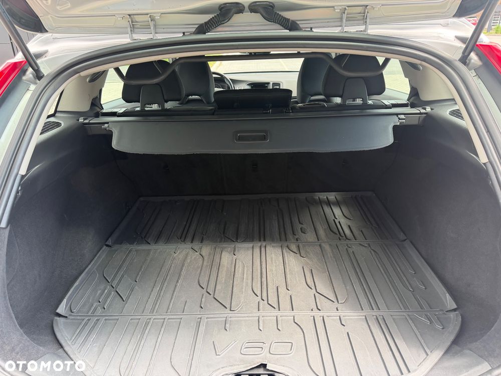 Volvo V60 D2 Drive-E Momentum - 12