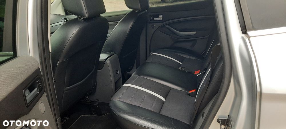 Ford Kuga - 7