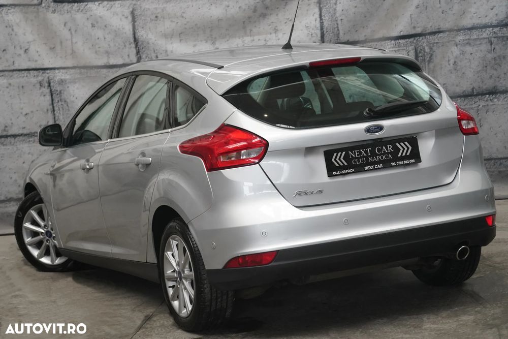 Ford Focus 2.0 TDCI Powershift Titanium - 3