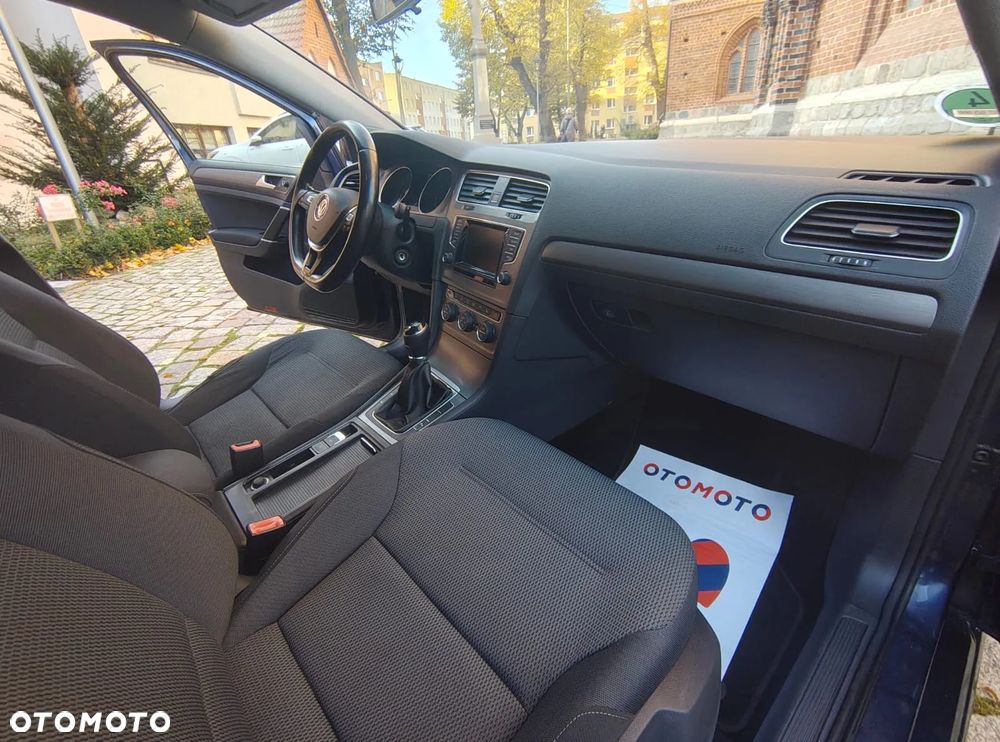 Volkswagen Golf - 14