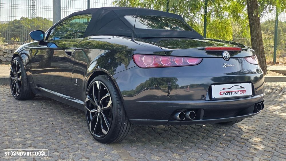 Alfa Romeo Spider 2.4 JTDm - 7