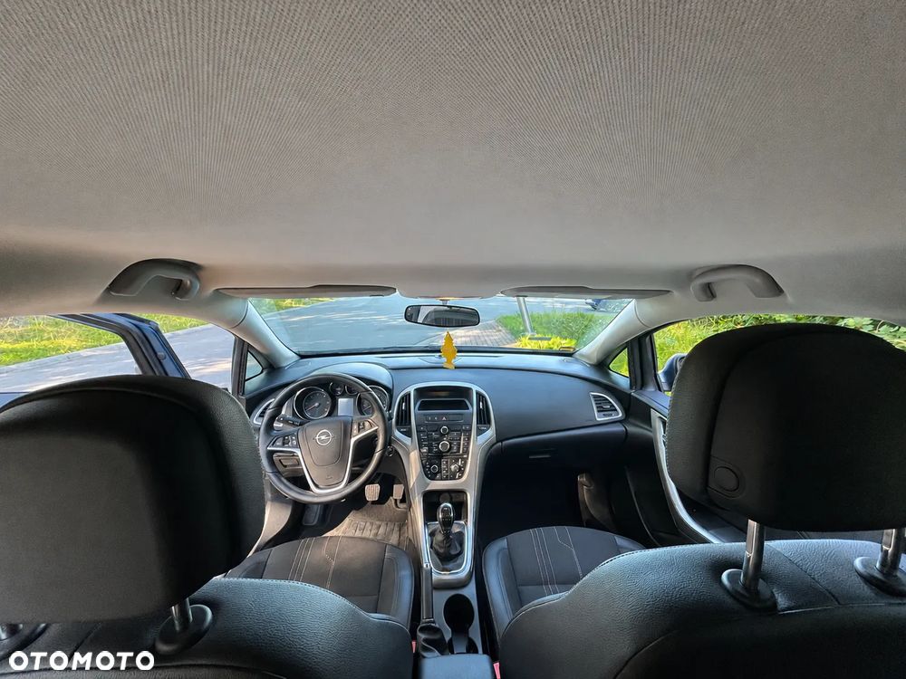 Opel Astra 1.7 CDTI Cosmo - 11
