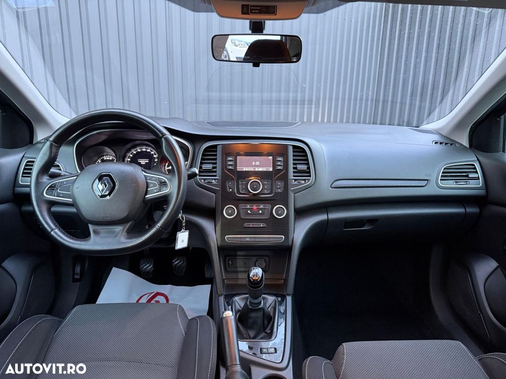 Renault Megane - 5