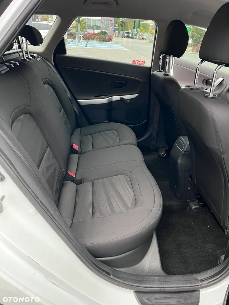 Kia Ceed 1.6 CRDi M - 11