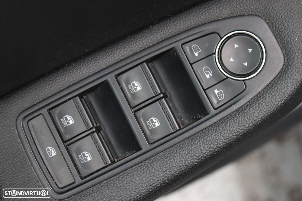 Renault Clio 1.0 TCe Evolution - 21