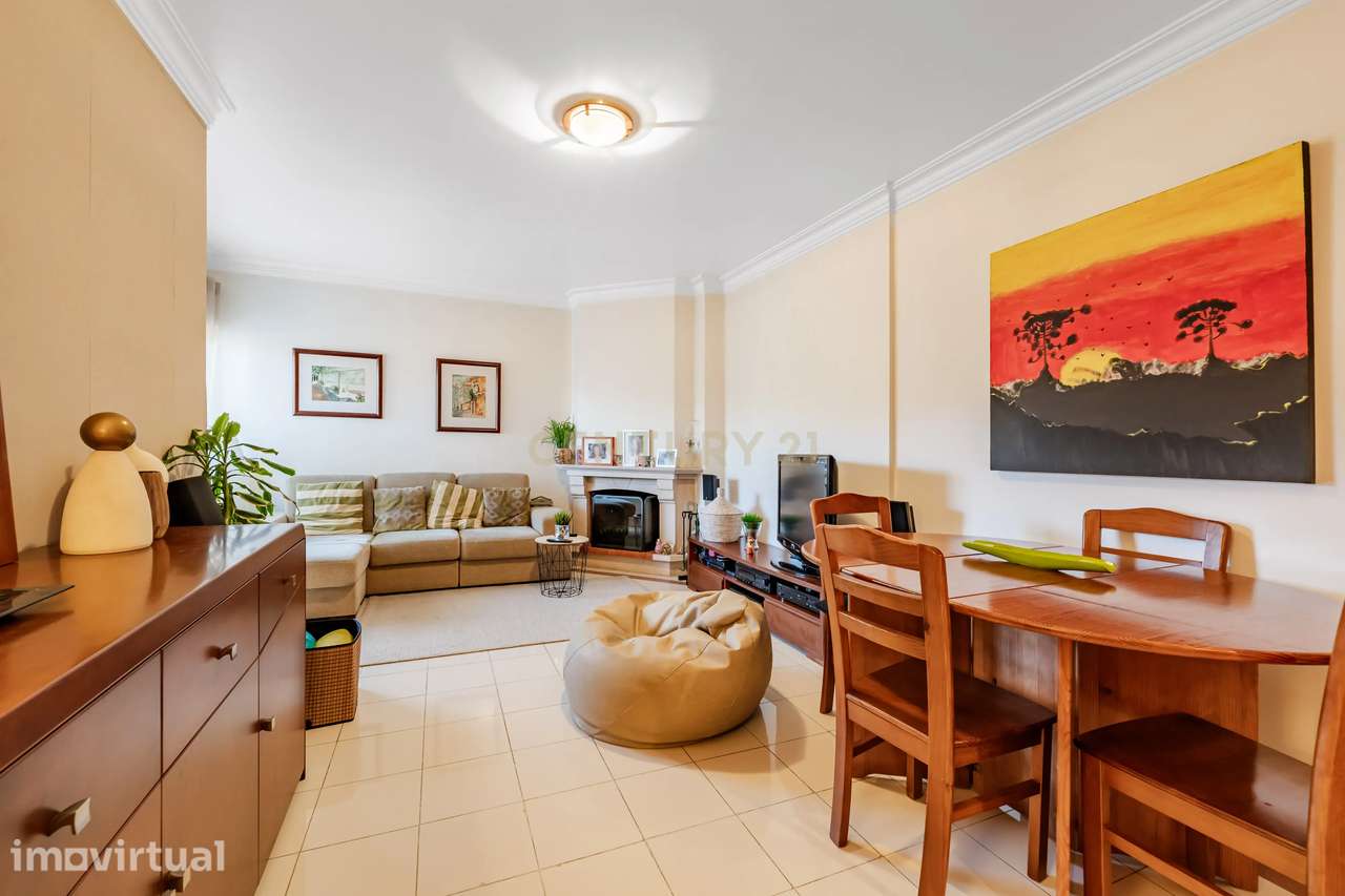 Apartamento T3 com Vista desafogada e parqueamento, no Feijó - Almada - Grande imagem: 2/29