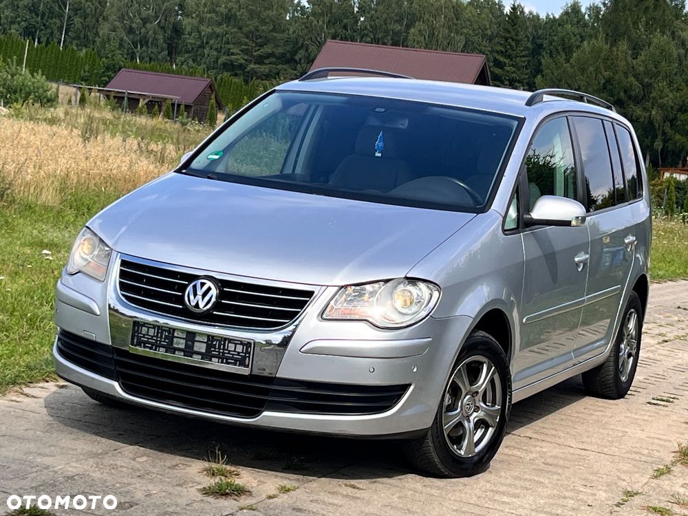 Volkswagen Touran 1.9 TDI DPF DSG Highline - 1