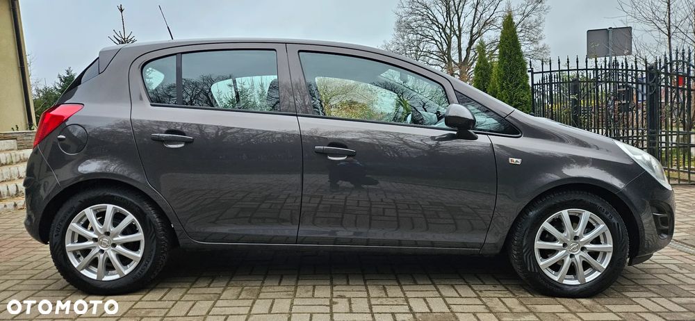 Opel Corsa 1.4 16V Color Edition - 16