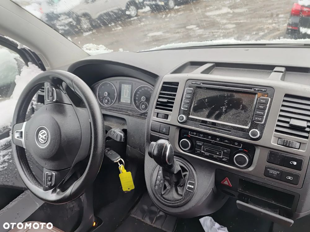 Volkswagen Caravelle - 20