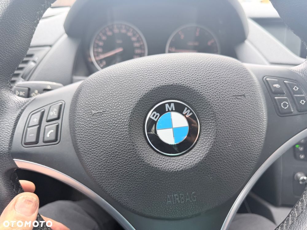 BMW X1 sDrive18d Sport Line - 9