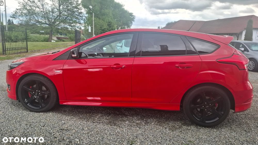 Ford Focus 1.5 EcoBoost STart-Stopp-System ST-LINE - 4