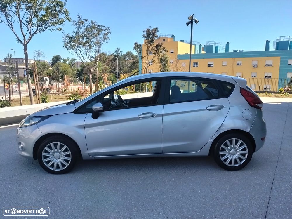 Ford Fiesta 1.4 TDCI Techno 104g - 3