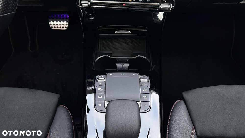 Mercedes-Benz CLA 250 AMG Line 7G-DCT - 20