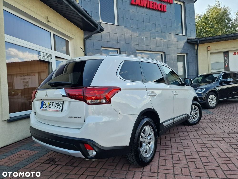 Mitsubishi Outlander - 15