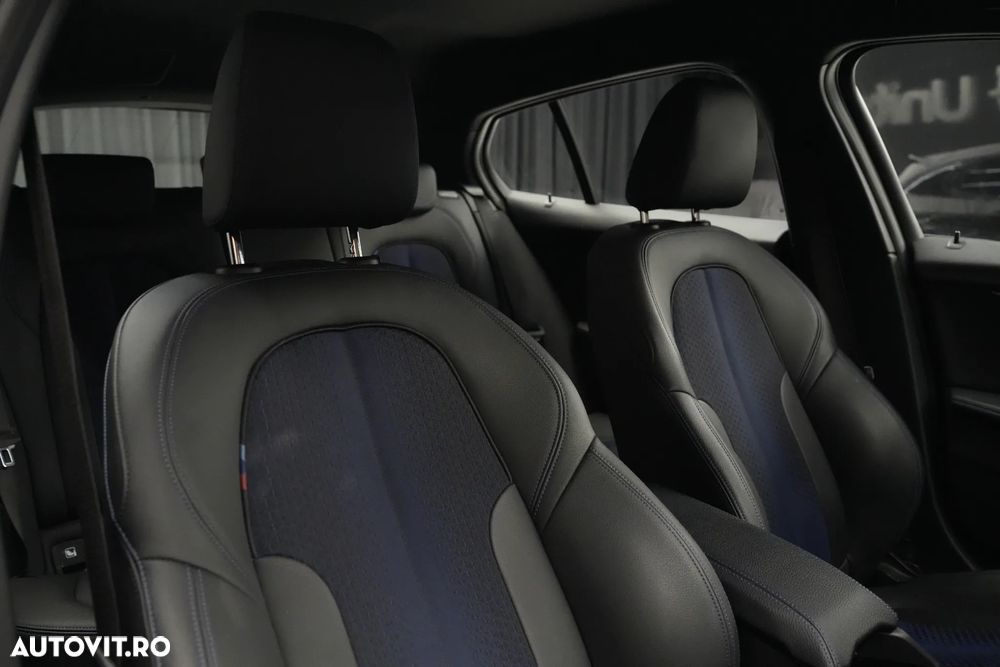BMW M1 M135i xDrive AT - 37
