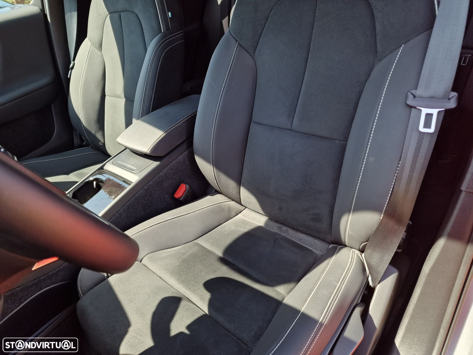 Volvo XC 40 Recharge Core - 12