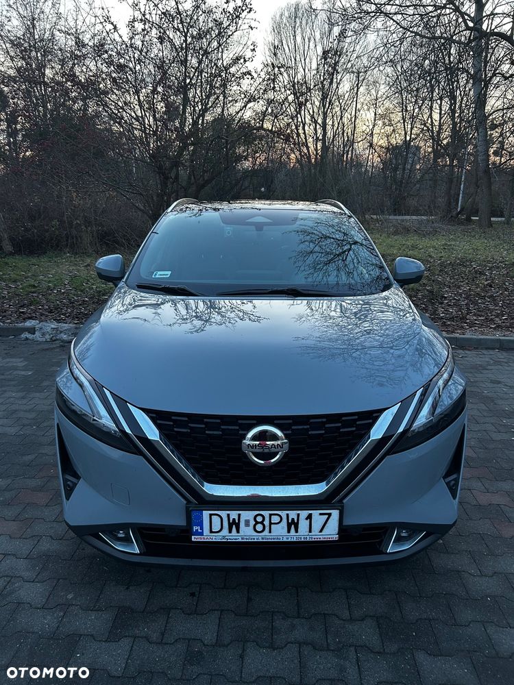 Nissan Qashqai 1.3 DIG-T 4x4 MHEV Xtronic Tekna - 4