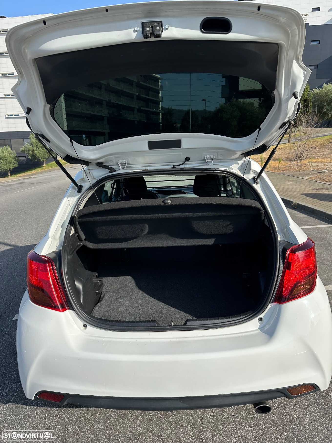 Toyota Yaris 1.4 D-4D Comfort - 15