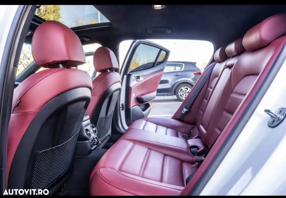Kia Stinger 3.3 T-GDI 8AT AWD GT - 19