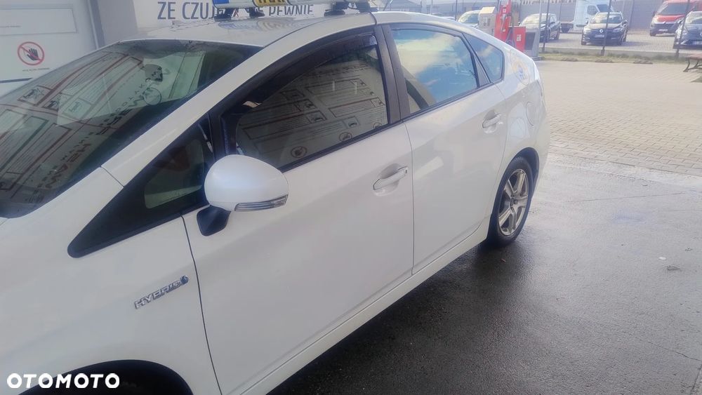 Toyota Prius - 3