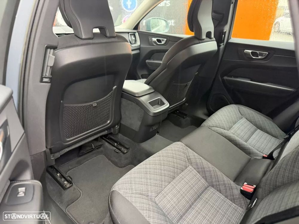 Volvo XC 60 2.0 B4 Core - 16