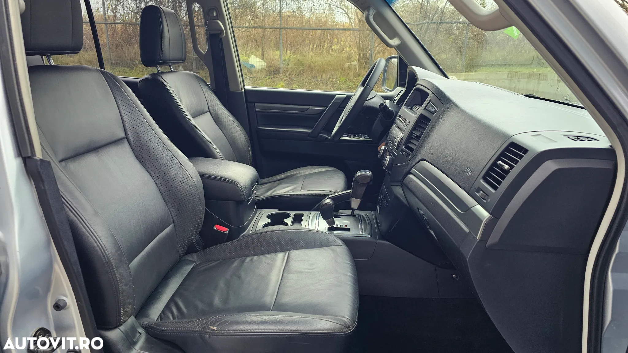 Mitsubishi Pajero LWB 3.2 DI-D Instyle A/T - 29