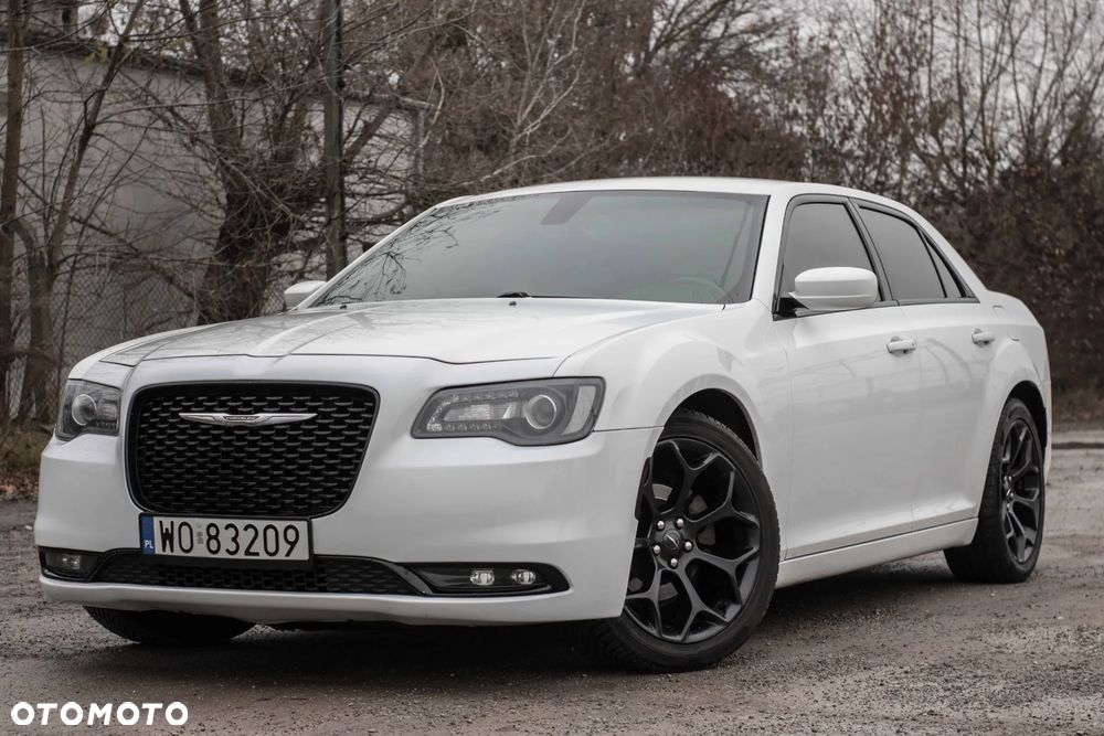 Chrysler 300s - 9