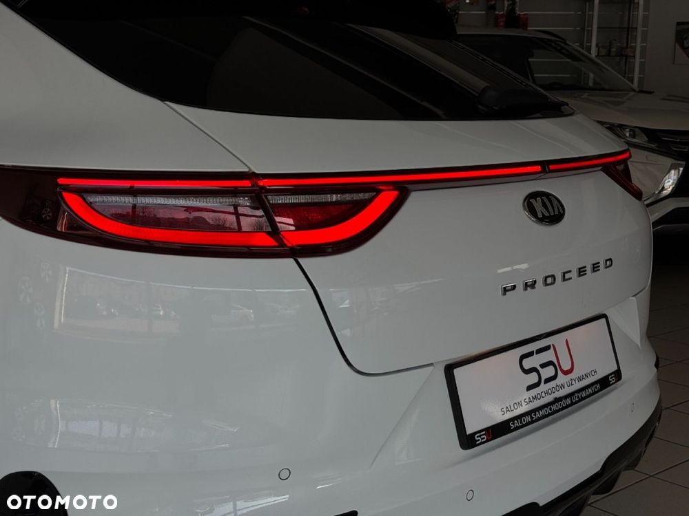 Kia ProCeed - 32